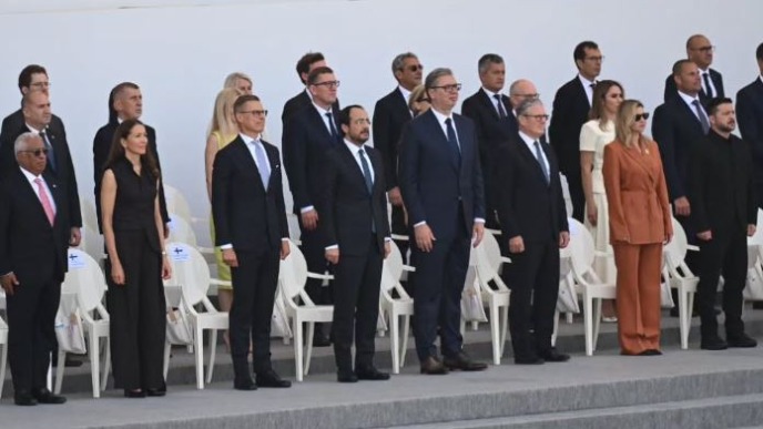 Čast i zahvalnost Makronu